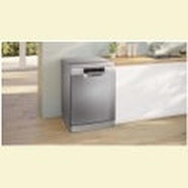 Bosch 13 Place Settings Free Standing Dishwasher SMS46NI00Z