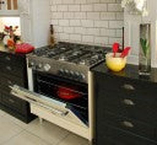 La Germania AMS95C61LBCR 95cm Stainless Steel 5-Burner Gas Stove with 142L Electric Oven - Black Chrome