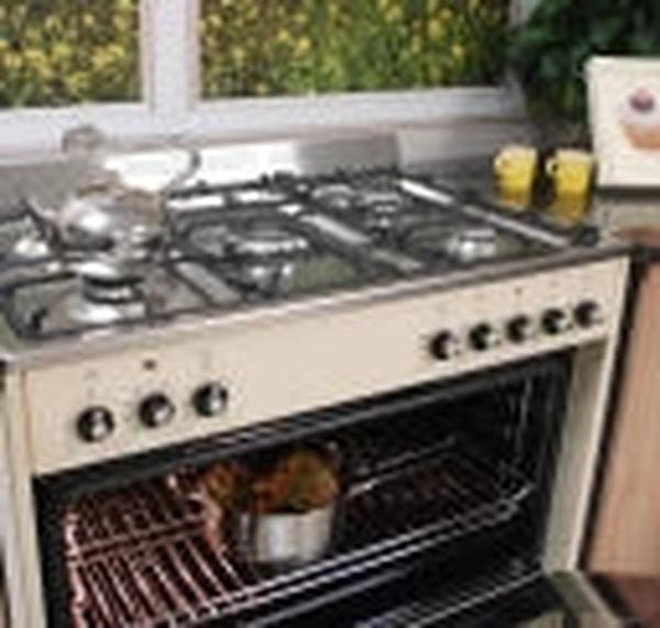 La Germania RUS95C61LDCR 90cm Stainless Steel 5-Burner Gas Stove with 142L Multi-Function Electric Oven