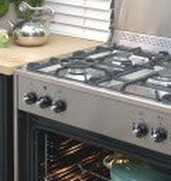 La Germania RUS95C61LDX 90cm Stainless Steel 5-Burner Automatic Gas Stove with 142L Electric Oven