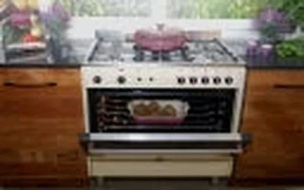 La Germania RUS95C81DCR 90cm Stainless Steel 5-Burner Gas Stove with Fan-Assisted Oven and Wok Burner