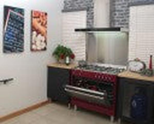 La Germania RUS95C81DVI 5-Burner Stainless Steel Freestanding Gas Stove with 142L Fan-Assisted Oven and Wok Burner