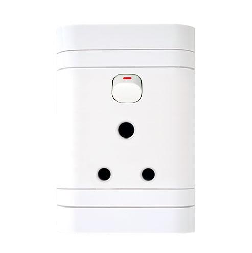 Lesco Single Three-Pin Wall Plug White H100xW50