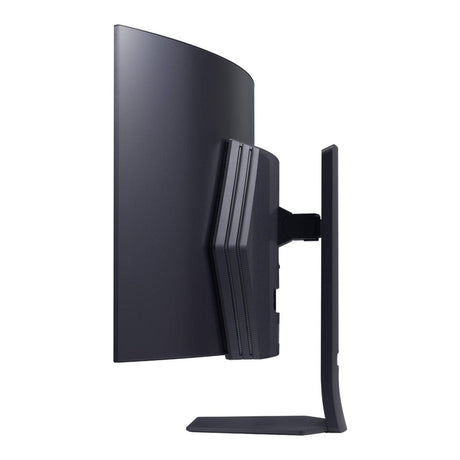 LG UltraGear 45GS95QE 44.5-inch 3440 x 1440p UWQHD 21:9 240Hz 0.03ms OLED Curved Gaming Monitor