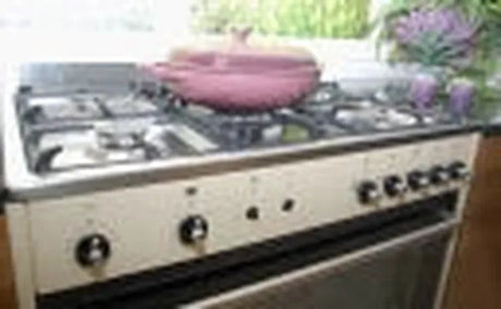 La Germania RUS95C81DCR 90cm Stainless Steel 5-Burner Gas Stove with Fan-Assisted Oven and Wok Burner